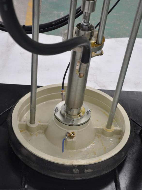 Isolierende Glaszwei Komponenten-Kleber-Beschichtungs-Maschinen-einheitlicher Kleber-Ertrag-komplette Dichtung 2