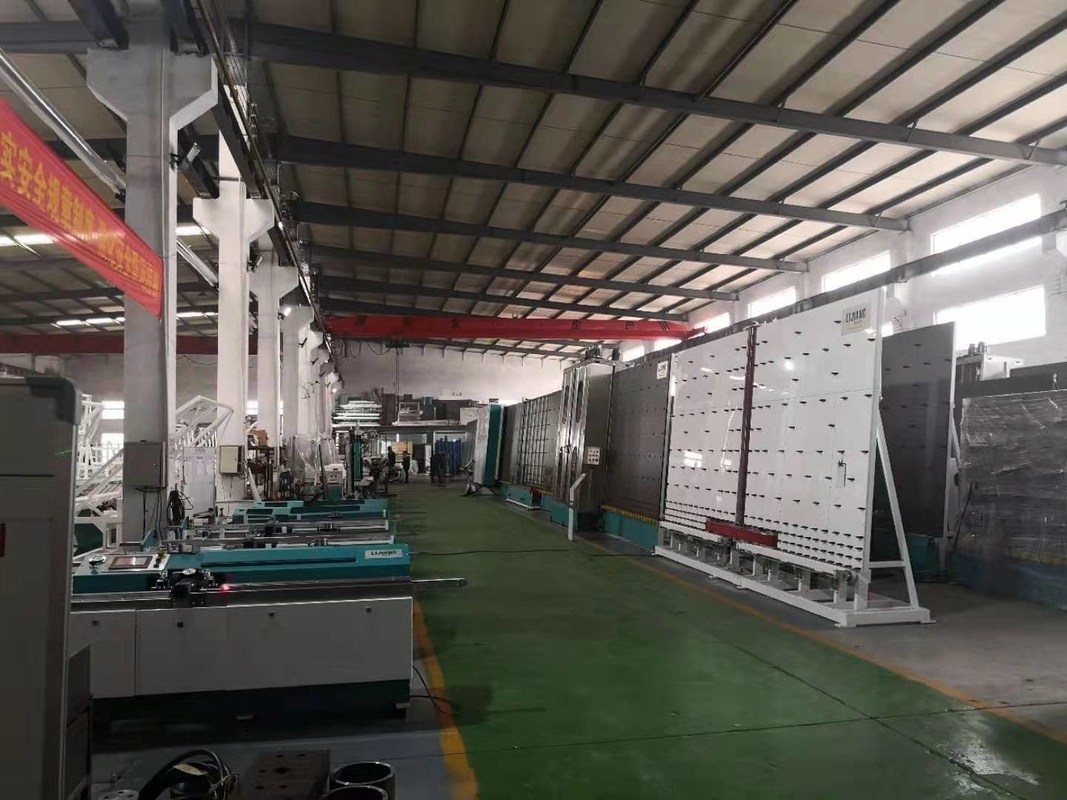 Distanzscheibenschneidemaschine der hohen Leistung, isolierende Glasmaschine, Distanzscheiben-Reise-verbiegende Maschine 0.55kw