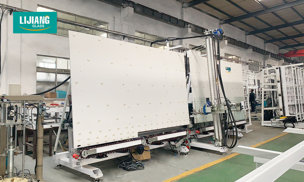 Vertikale automatische niedrige e-Glaslöschmaschine für isolierende Glasfertigungsstraße