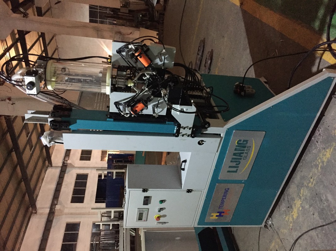 Trocknende Füllmaschine kann Aktionen von Bohrlöchern in den Distanzscheibenrahmen automatisch automatisch erzielen