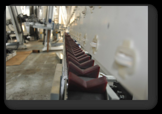 IG-Linie isolierendes Glasdichtungs-Roboter-doppeltes Dreiergruppe und Schritt-Glas für isolierendes Glas