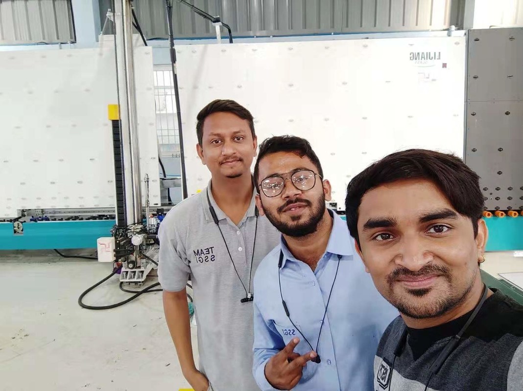 Stärke 12-56 Millimeter Glasdichtungs-Maschine für Silikon-isolierenden Glasdichtungs-Roboter